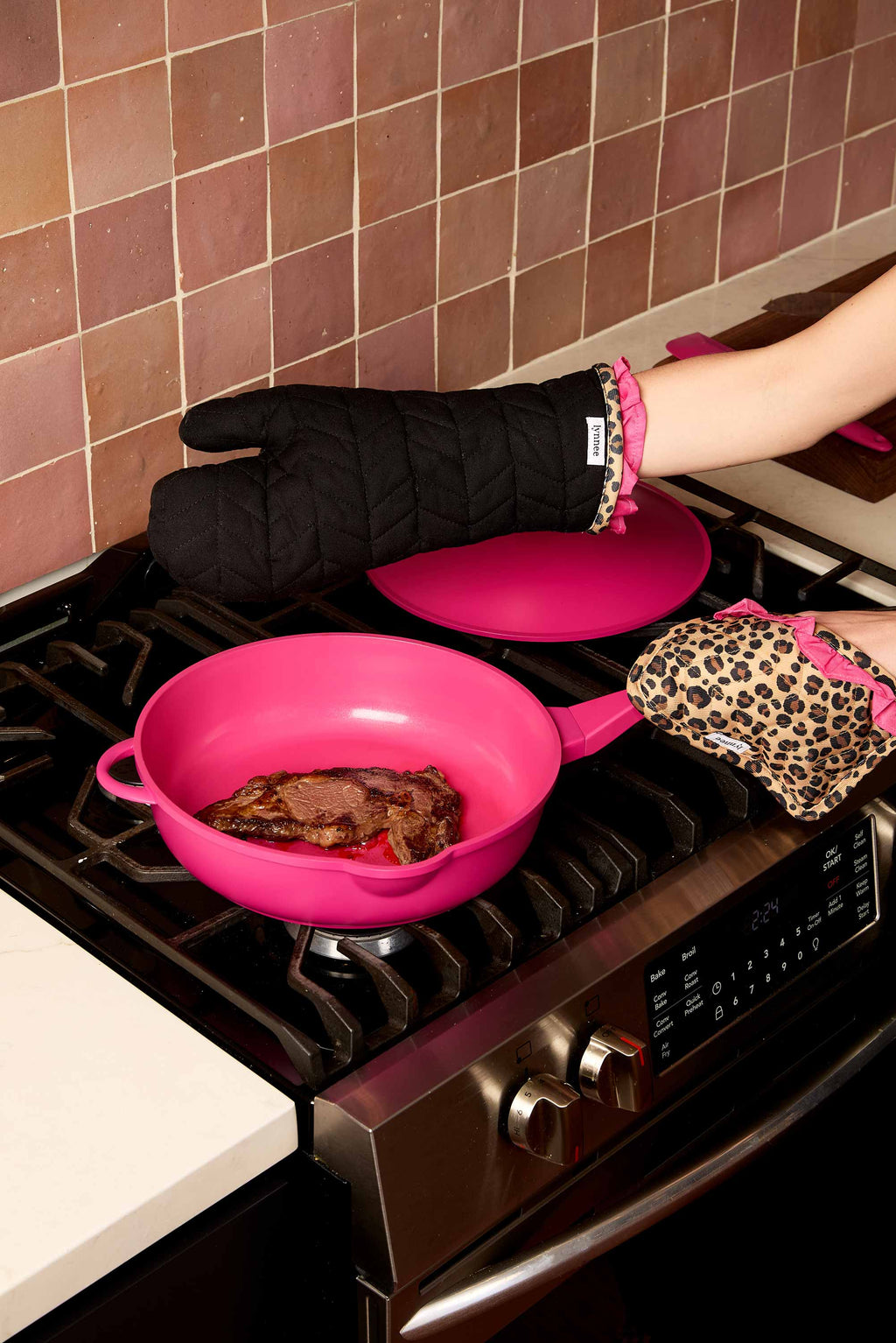 Lynnee 11" Ceramic Non-Stick Fry Pan — Hot Pink, PFAS-Free with Free Spatula