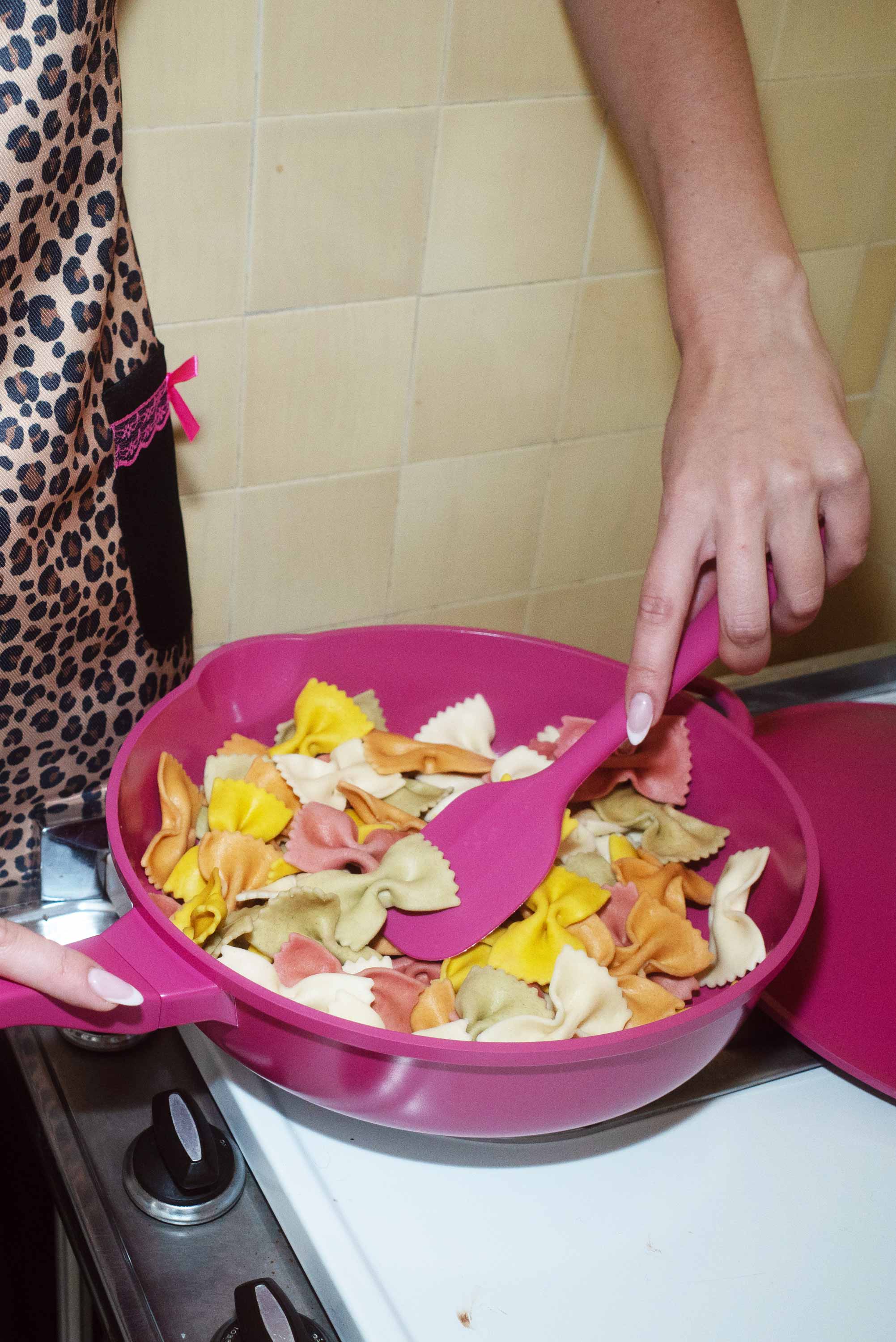 Lynnee 11" Ceramic Non-Stick Fry Pan — Hot Pink, PFAS-Free with Free Spatula